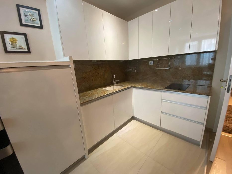 Дава се под наем Двустаен апартамент в Пловдив, Кършияка - 75 кв.м за 450 € - Снимка #2