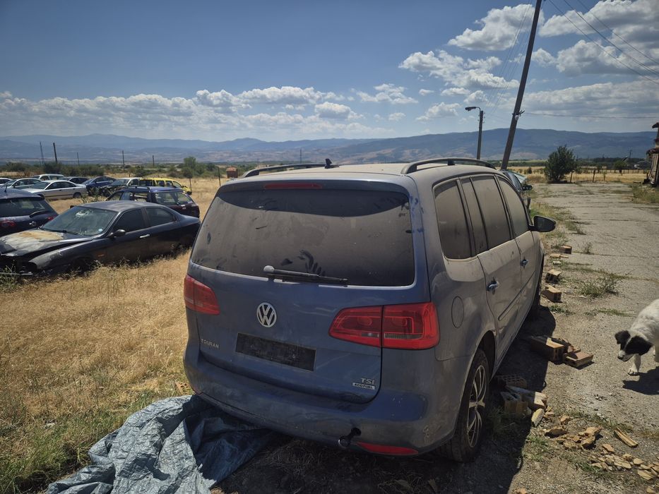 Продавам на части