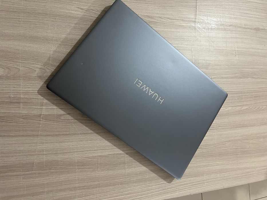 Продается ноутбук huawei