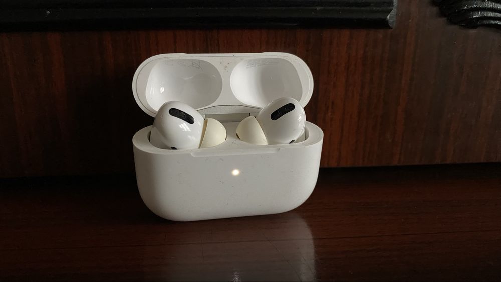 Air Pods Pro  Apple  Слушалки