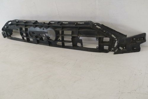 Ауди А6 / Audi A6 Централна решетка, предна броня, носач/поддръжка