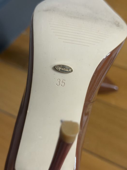 Продам кожаные туфли