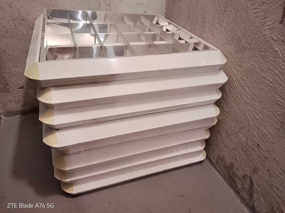 8 бр. Растерни LED лампи 60х60 с пури OSRAM 4000K (за офис, магазин, гараж)