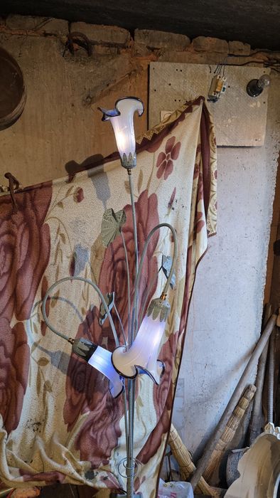 Люстра  тройная  на ножках