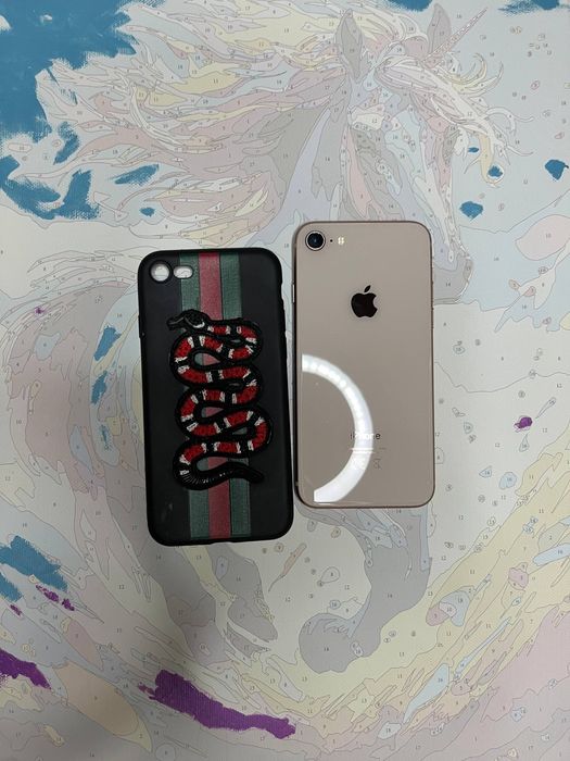 Продам Iphone 8 омбен есть