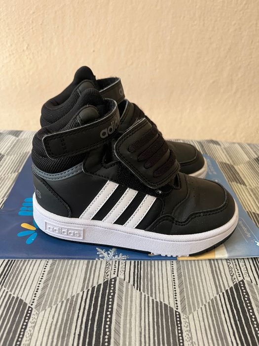 Adidas детски маратонки