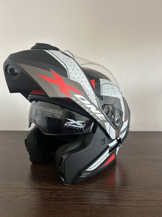 Casca moto flip-up