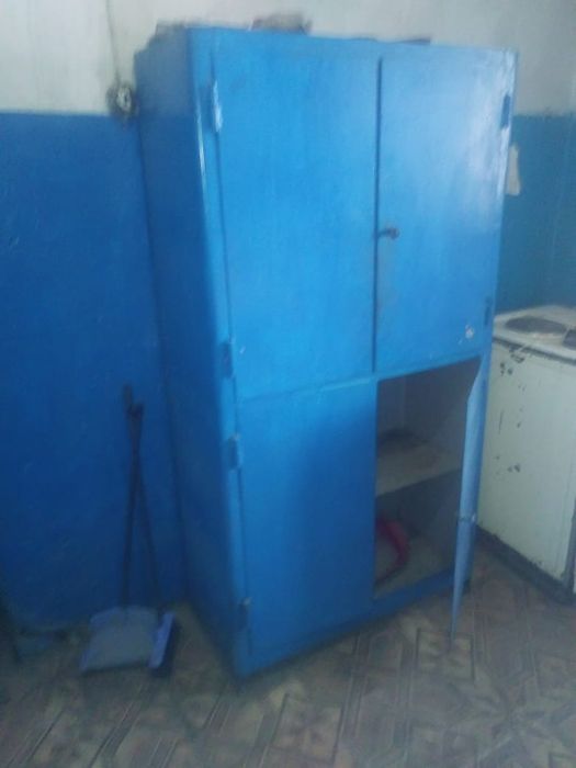 Продам шкаф металлический