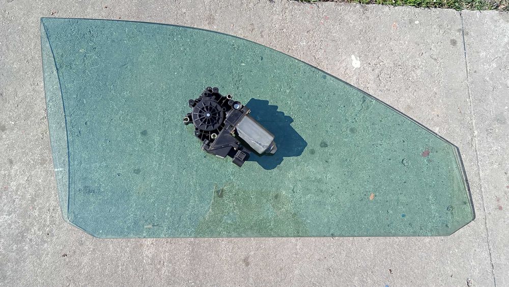 Geam, grilaj,pompa de benzina,arc, capota- AUDI A4B5