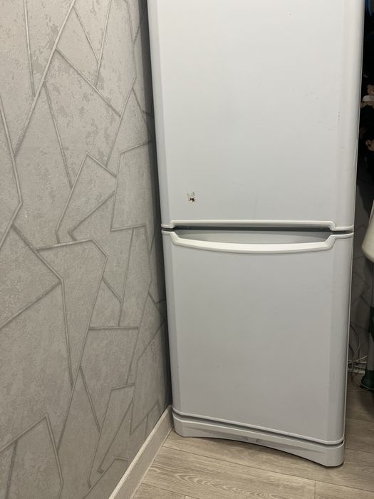 Холодильник срочно торг
