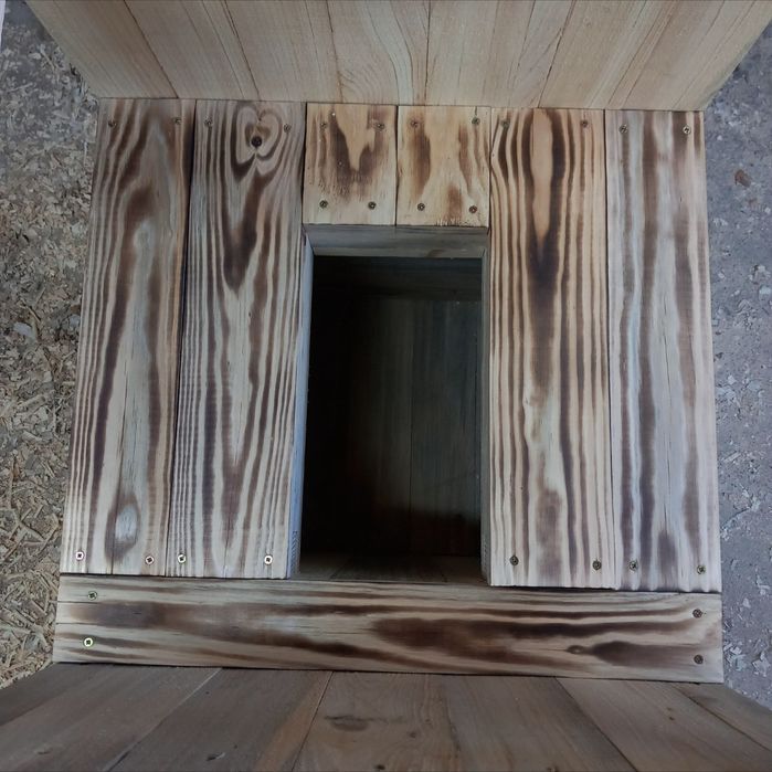 Къщичка за куче с изолация