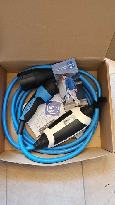 Зарядна станция за електромобил монофазна и трифазна AC - 22 KW