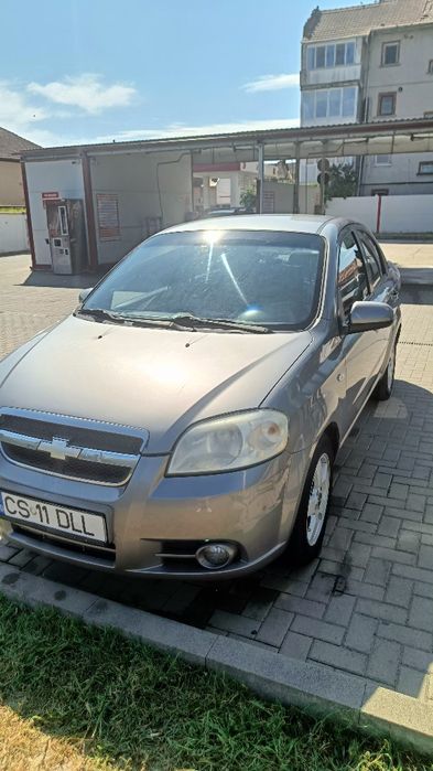 Vând Chevrolet aveo