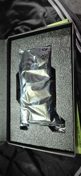 Продавам карта - ASUS Dual GeForce RTX 4060 Ti EVO OC Edition 8GB