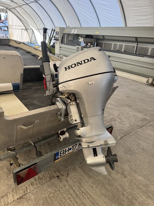 Barca aluminiu Canadian 434 cu motor si peridoc