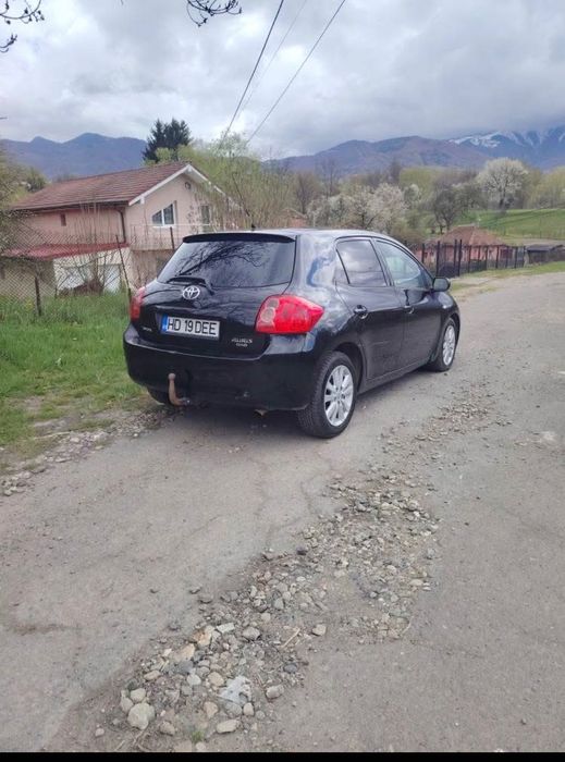 Vând Toyota auris 2.0 d4d