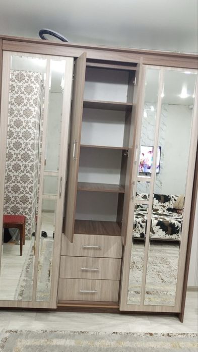 Продам шкаф плательный недорого