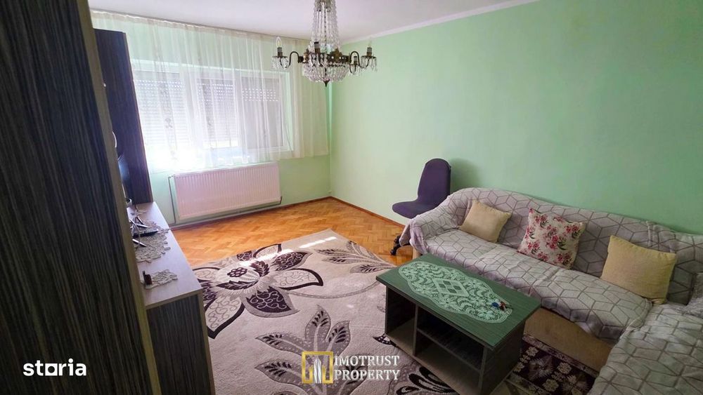 Apartament 3 camere de închiriat – Micalaca, Zona 300