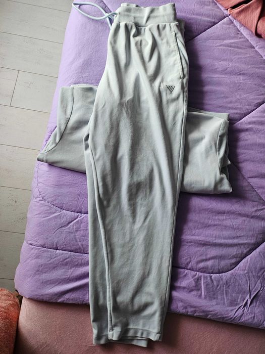 Дамски плюшен екип Guess