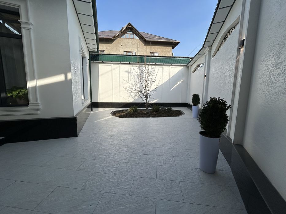 3 сотки дома под ключ около улицы Амира Темура.