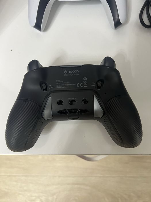 Продам Sony Playstation 5