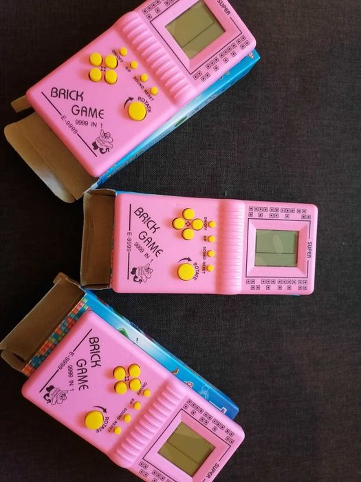 Мини ретро джобна игрова конзола намалена