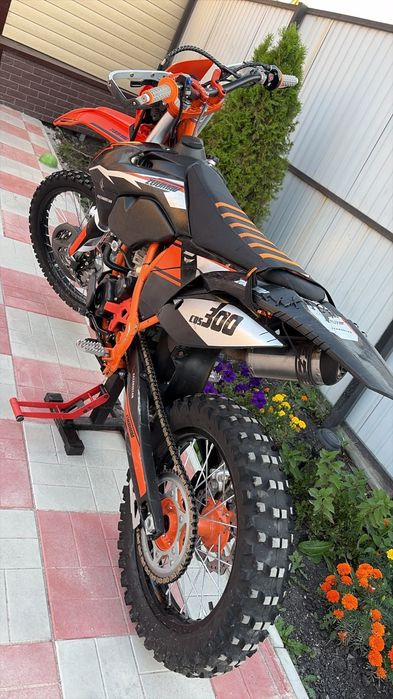 Продам ZUUMAV K7 CBS300