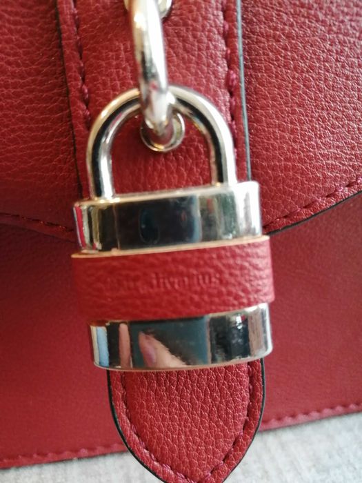 Дамска чанта в бордо