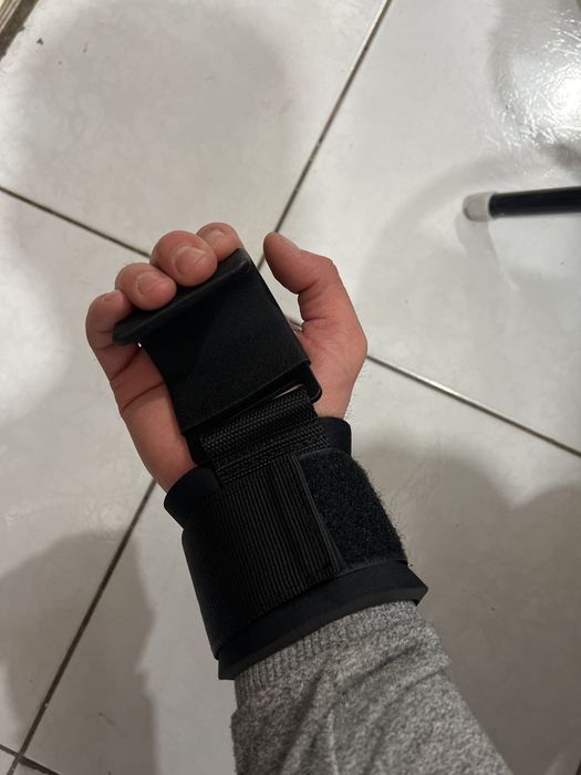 Кючки для турника