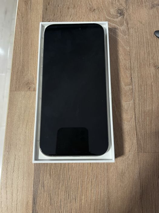 Iphone 16 pro max gri 256gb 96% baterie ca nou