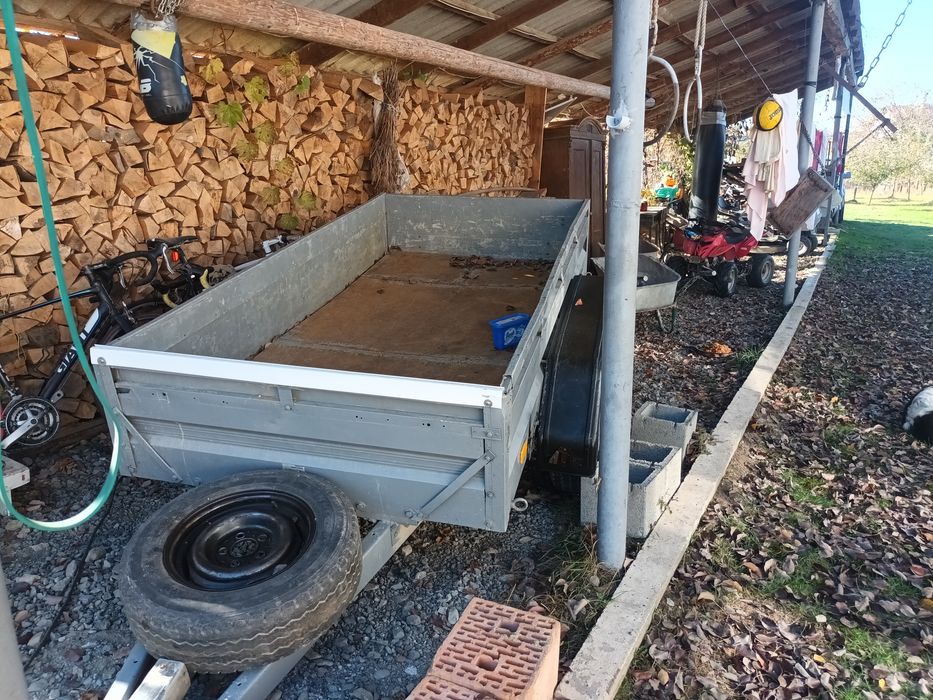 Coviltir metalic pentru  remorcuta 250x130x101