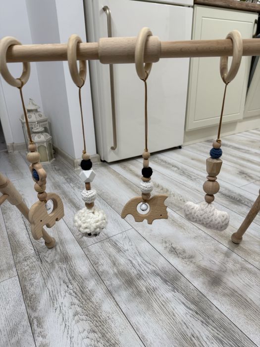 Centru de acrivitati din lemn