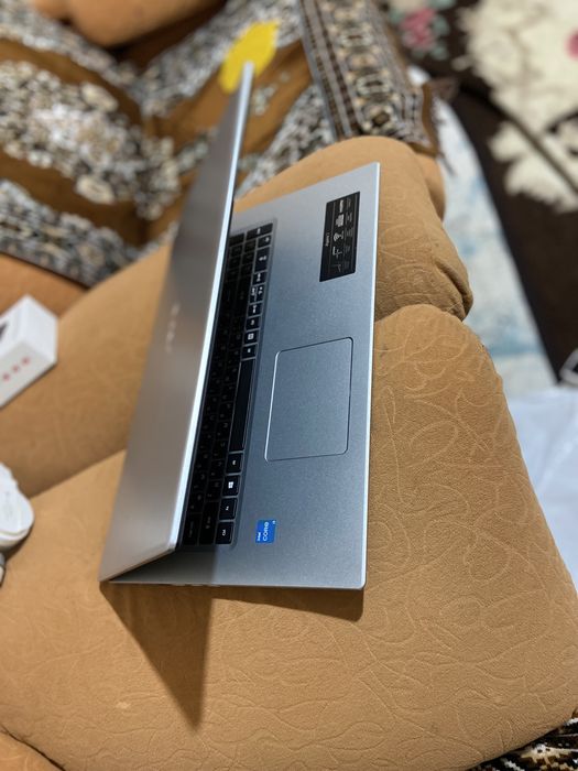 Стильный Acer 11пок экран 18диаг