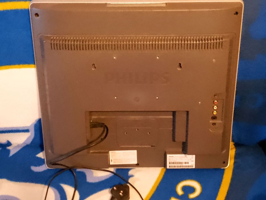 Телевизор за стена Philips