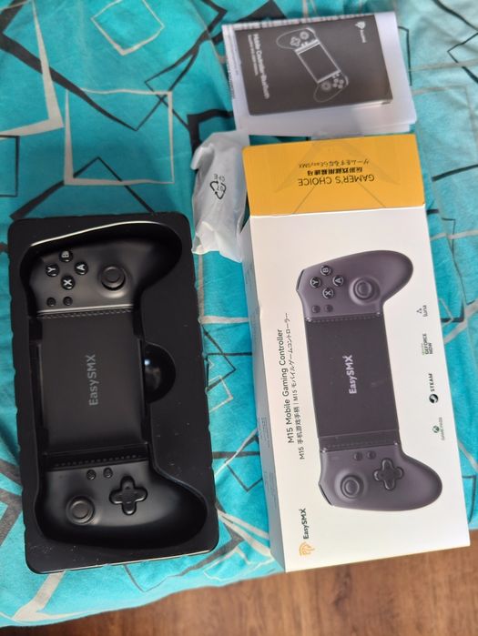 Gamepad EasySMX M15 cu stick-uri cu  efect hall și butoane mecanice