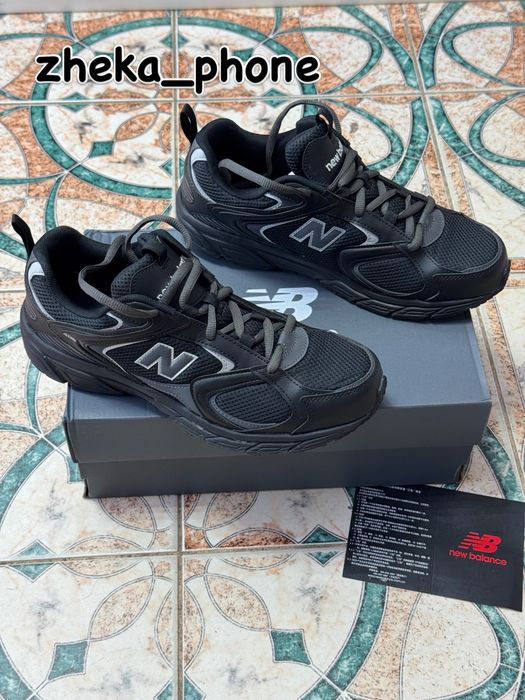 Продам New Balance 42.5 EU 27 см