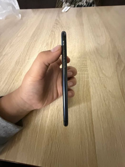 Iphone 7 ozi rangi qora