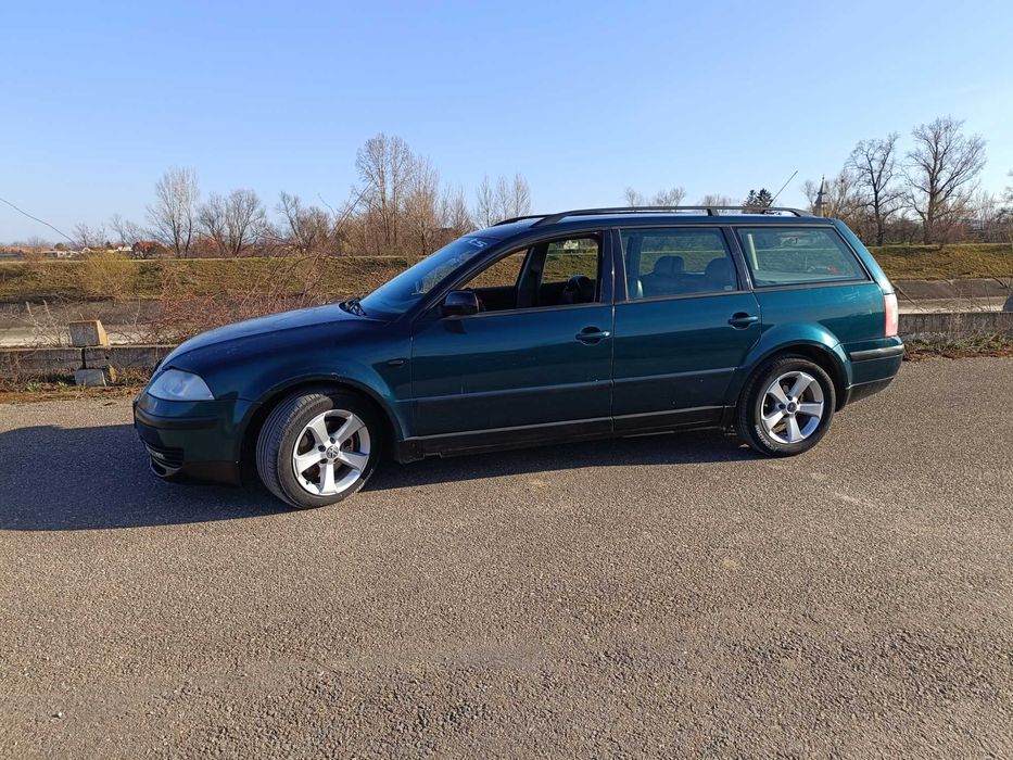 Vând volkswagen passat b5