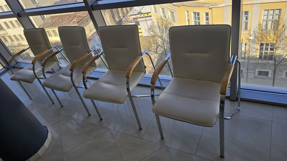 Конферентни столове и маса