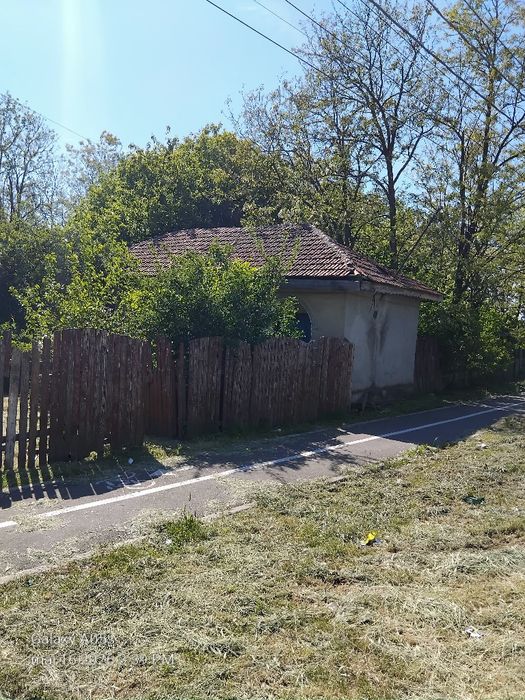 25000 Euro.  Casa batrânească de vânzare  județul Călărași  Lehliu sat