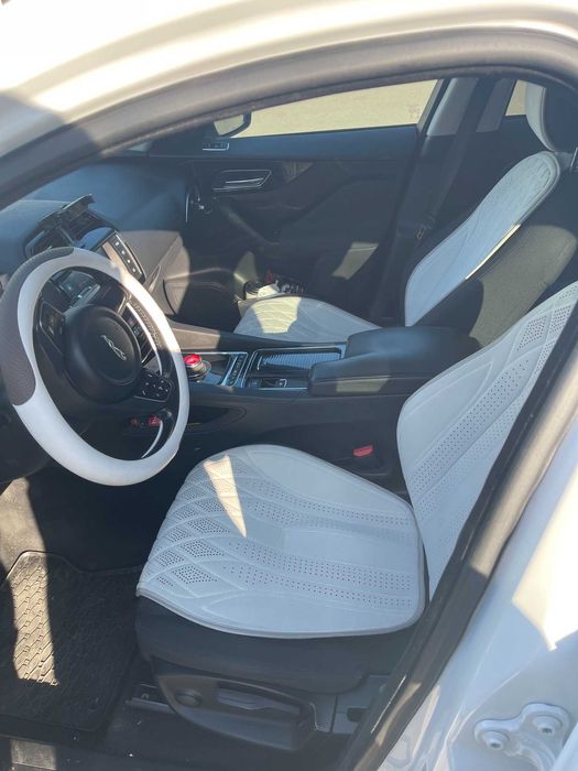 Vand/schimb SUV lux Jaguar F-pace model nou 06.2018 2.0d 4x4 171.000km diesel 180cp 4x4 cutie automata S Euro 6, in stare deosebita,