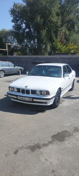 Продам машина БМВ срочно