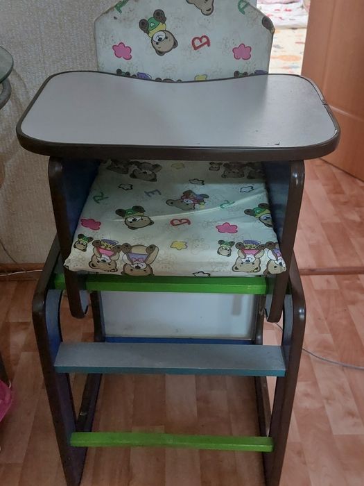 Стульчик для кормления