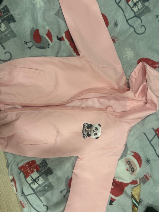 Продам ветровку на девочку