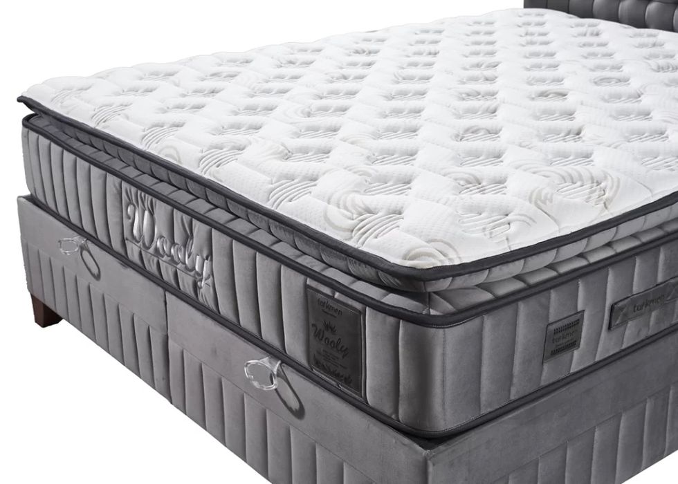 Тапицирано легло Wooly Платинено Сиво с луксозен матрак