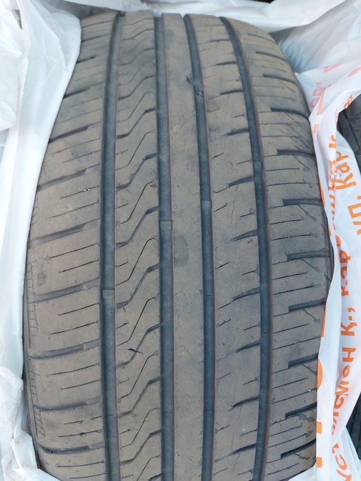 Продам шины 235/55/19.