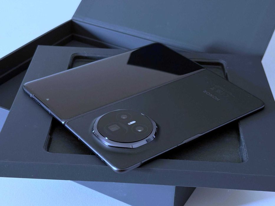 Бартер! Kaто НОВ! Гаранция! Honor Magic V3 512/12GB Velvet Black (Черен)