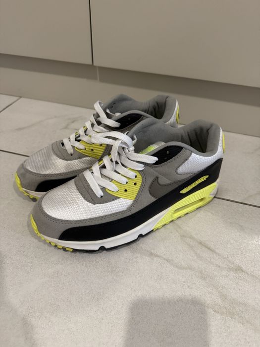 Кроссовки демисезонные