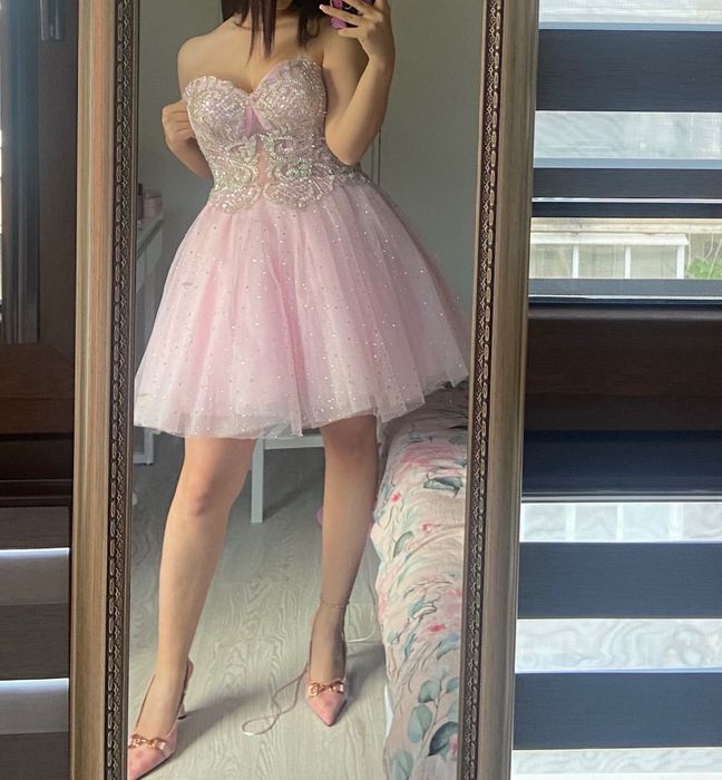 Официална рокля с корсет