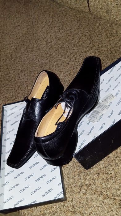 Срочно продам туфли